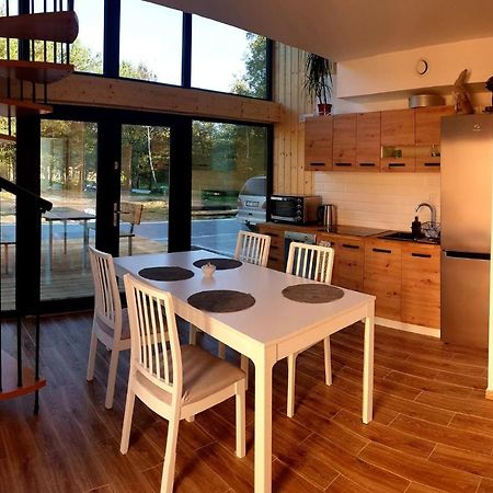 Hotel Bursztynowy Jozefow na Wisla Ngoại thất bức ảnh