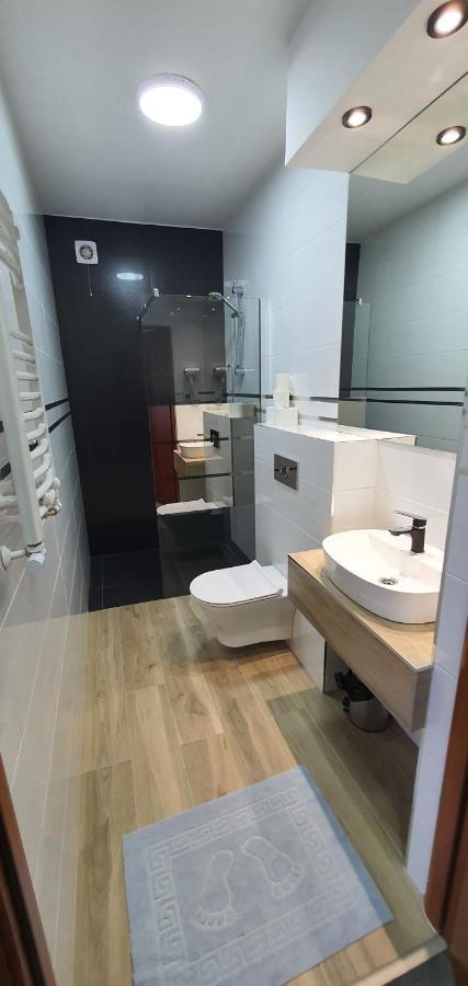 Hotel Bursztynowy Jozefow na Wisla Ngoại thất bức ảnh