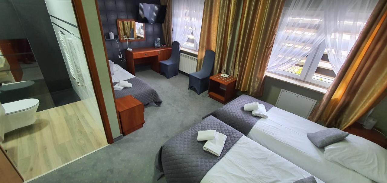 Hotel Bursztynowy Jozefow na Wisla Ngoại thất bức ảnh
