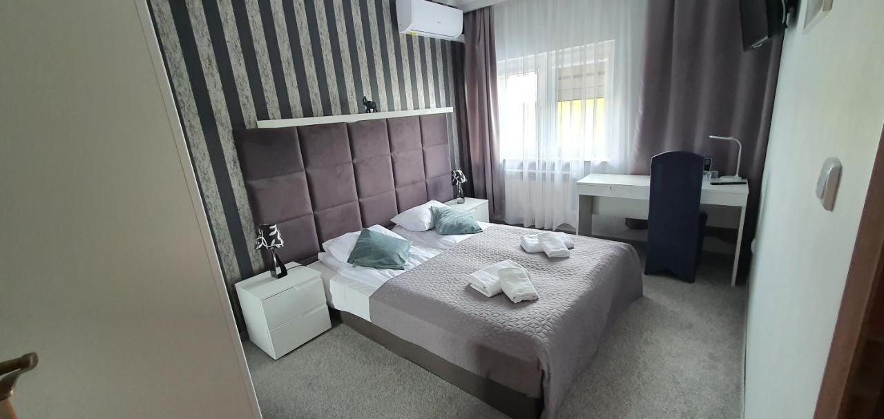 Hotel Bursztynowy Jozefow na Wisla Ngoại thất bức ảnh