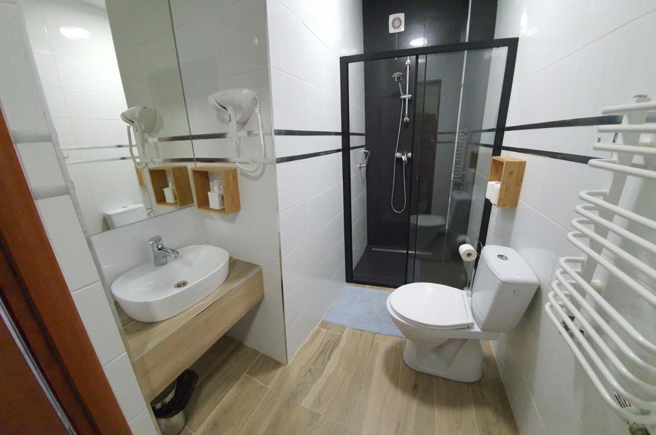 Hotel Bursztynowy Jozefow na Wisla Ngoại thất bức ảnh
