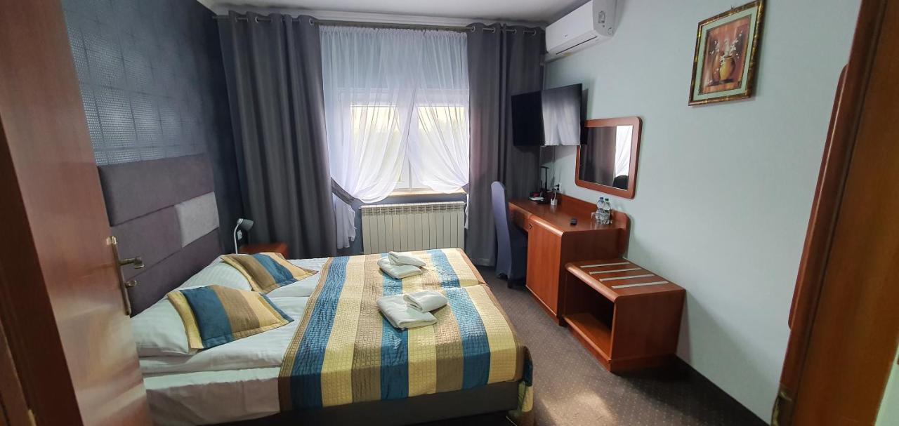 Hotel Bursztynowy Jozefow na Wisla Ngoại thất bức ảnh