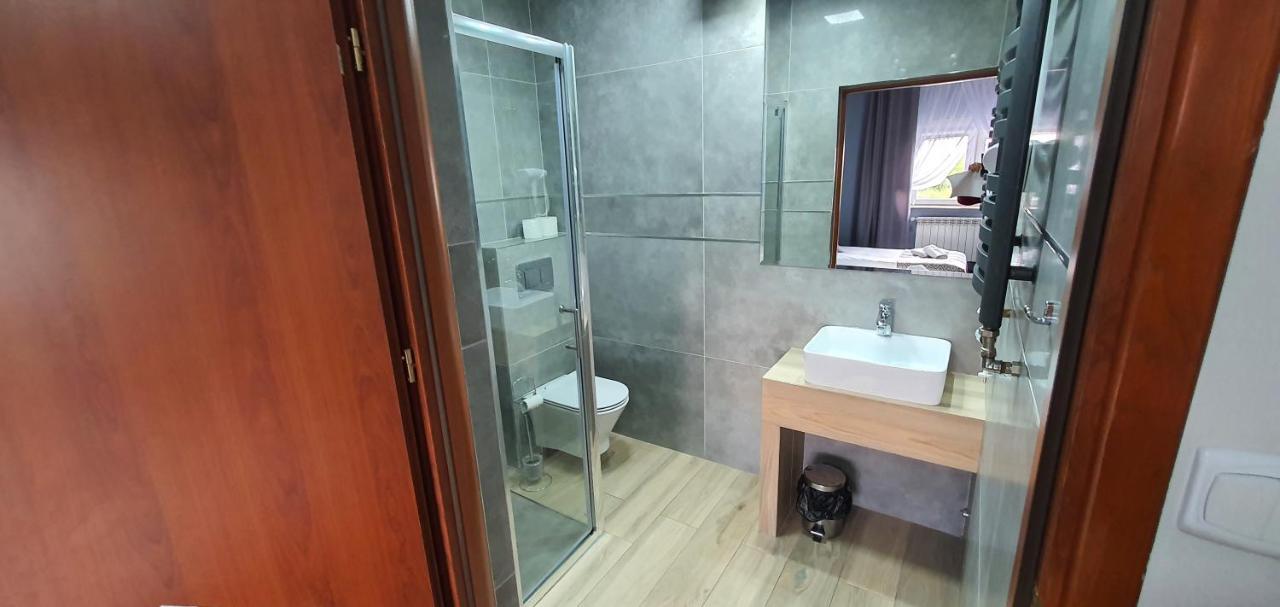 Hotel Bursztynowy Jozefow na Wisla Ngoại thất bức ảnh