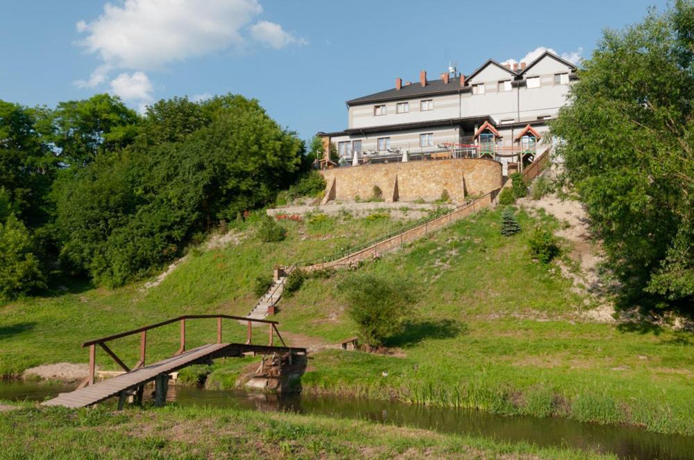 Hotel Bursztynowy Jozefow na Wisla Ngoại thất bức ảnh