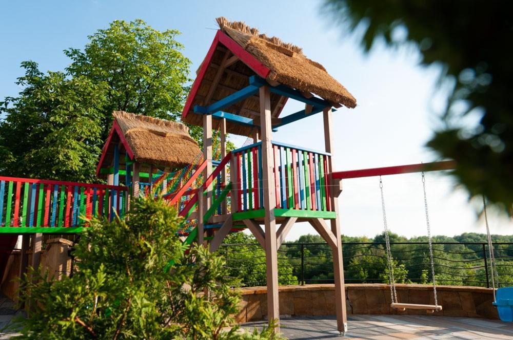 Hotel Bursztynowy Jozefow na Wisla Ngoại thất bức ảnh