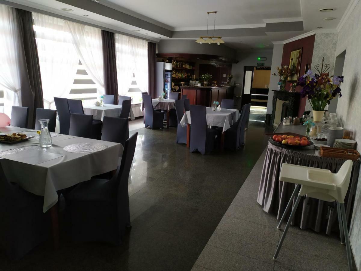 Hotel Bursztynowy Jozefow na Wisla Ngoại thất bức ảnh