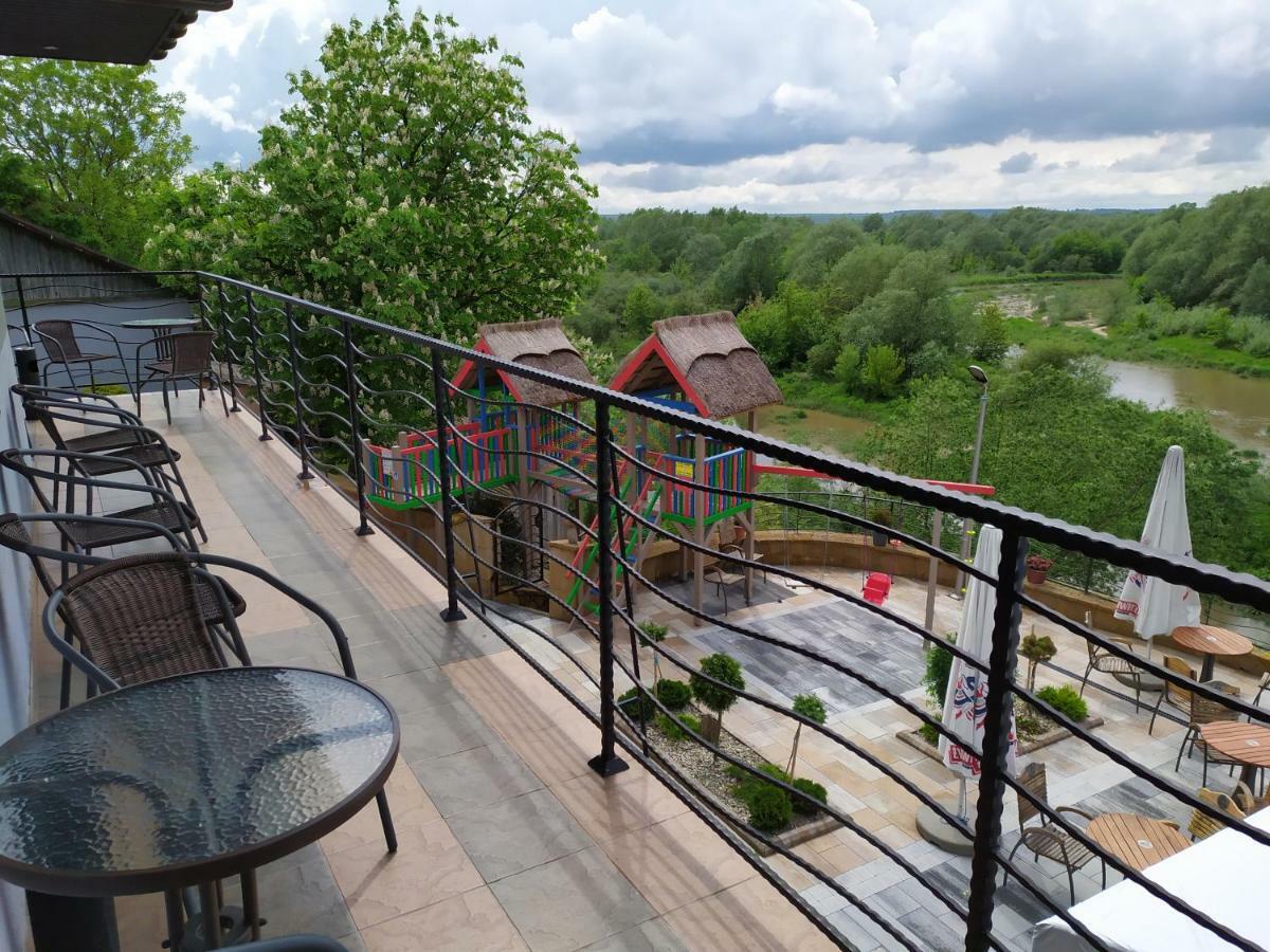 Hotel Bursztynowy Jozefow na Wisla Ngoại thất bức ảnh