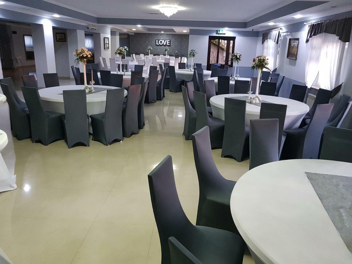 Hotel Bursztynowy Jozefow na Wisla Ngoại thất bức ảnh