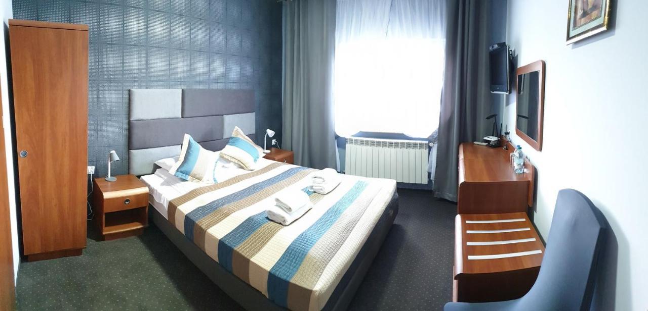 Hotel Bursztynowy Jozefow na Wisla Ngoại thất bức ảnh